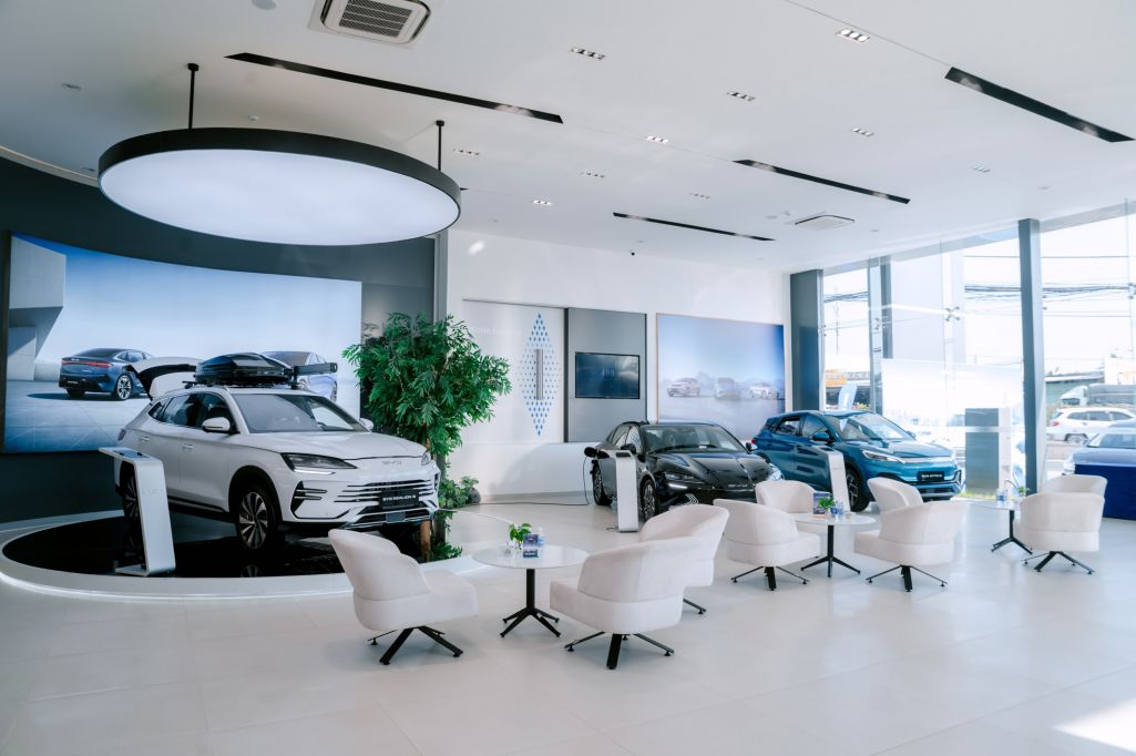 sự kiện ra mắt byd sealion 6