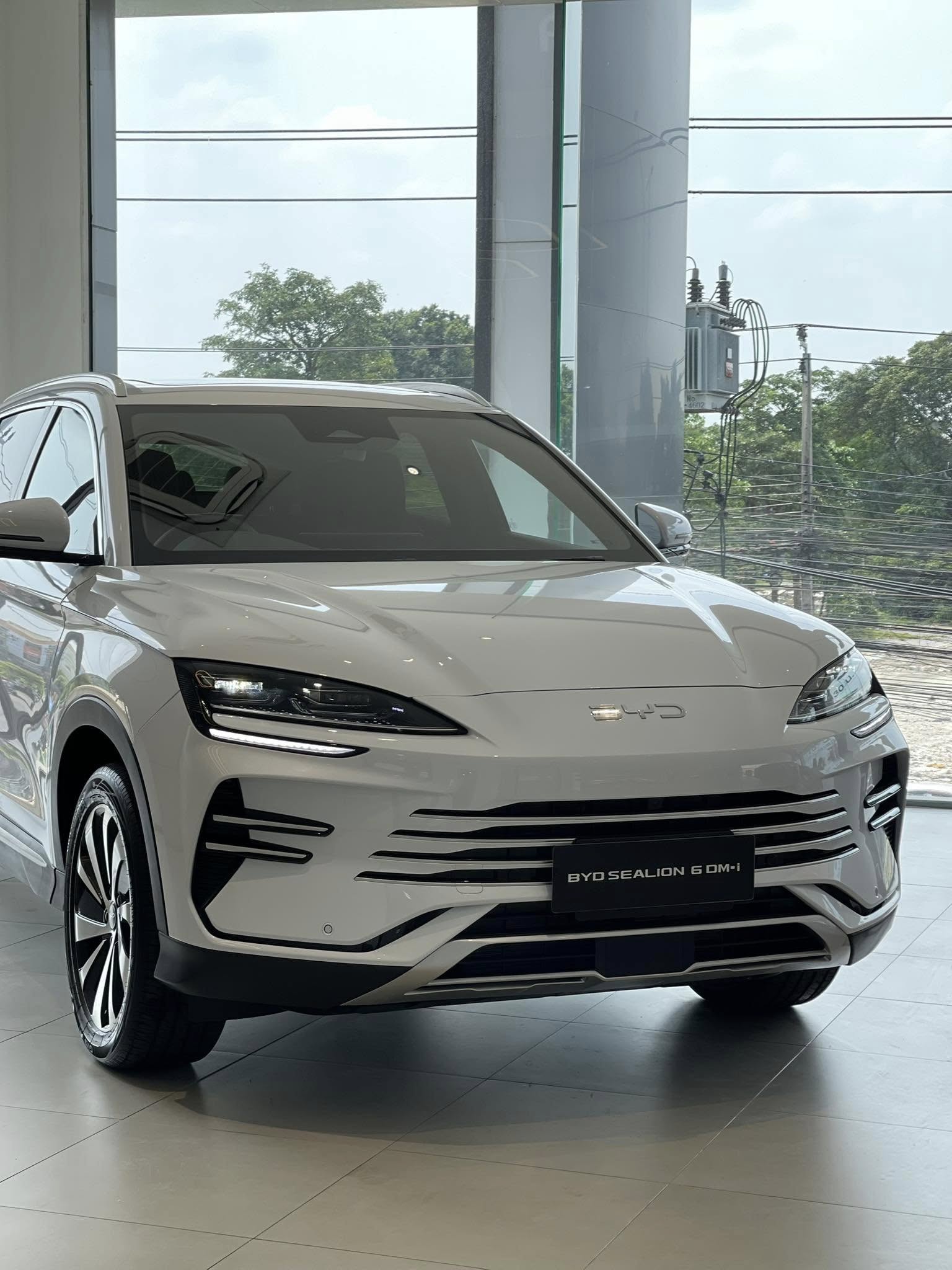 BYD Sealion 6 PHEV
